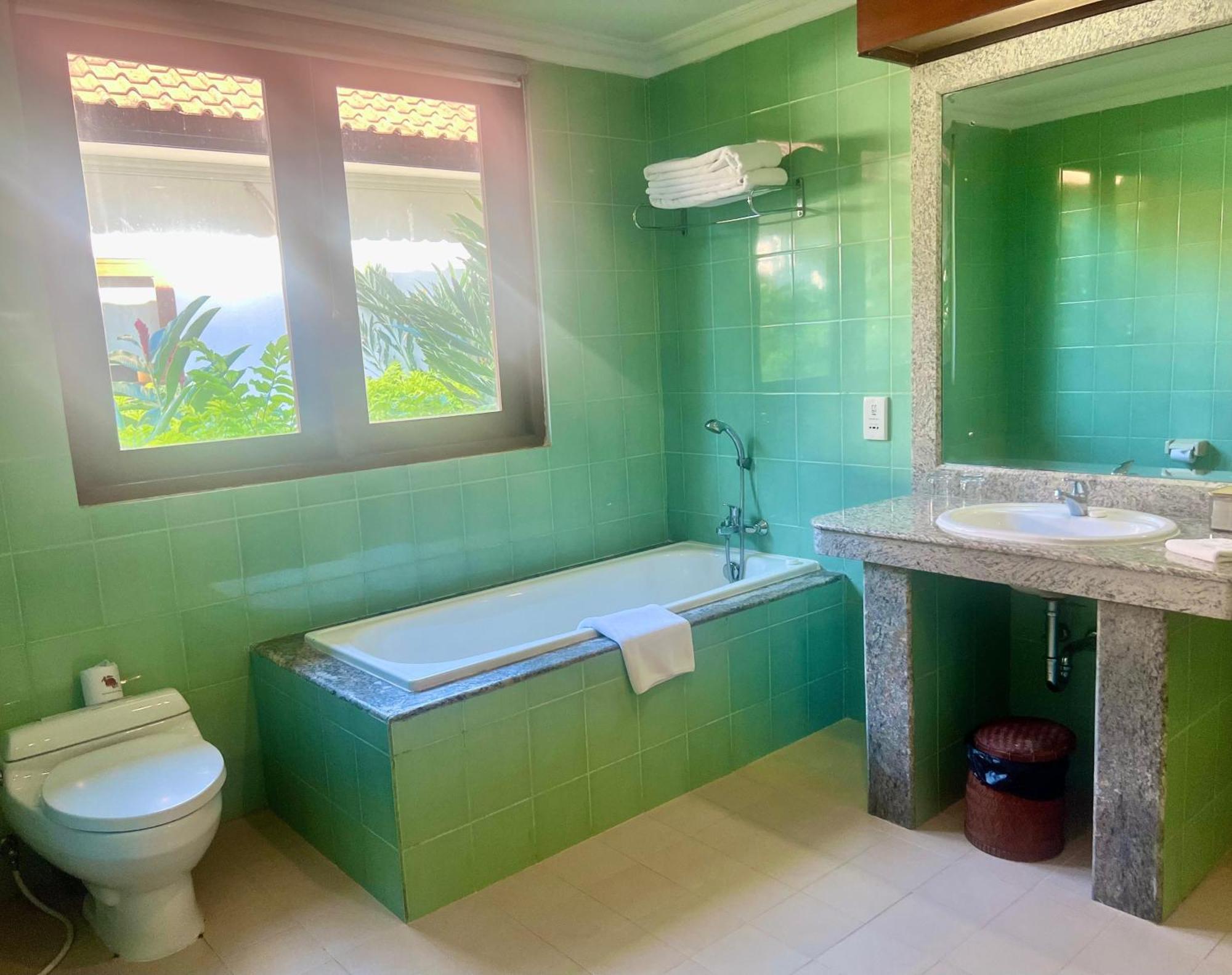 Charlie Guest House Nusa Dua  Extérieur photo